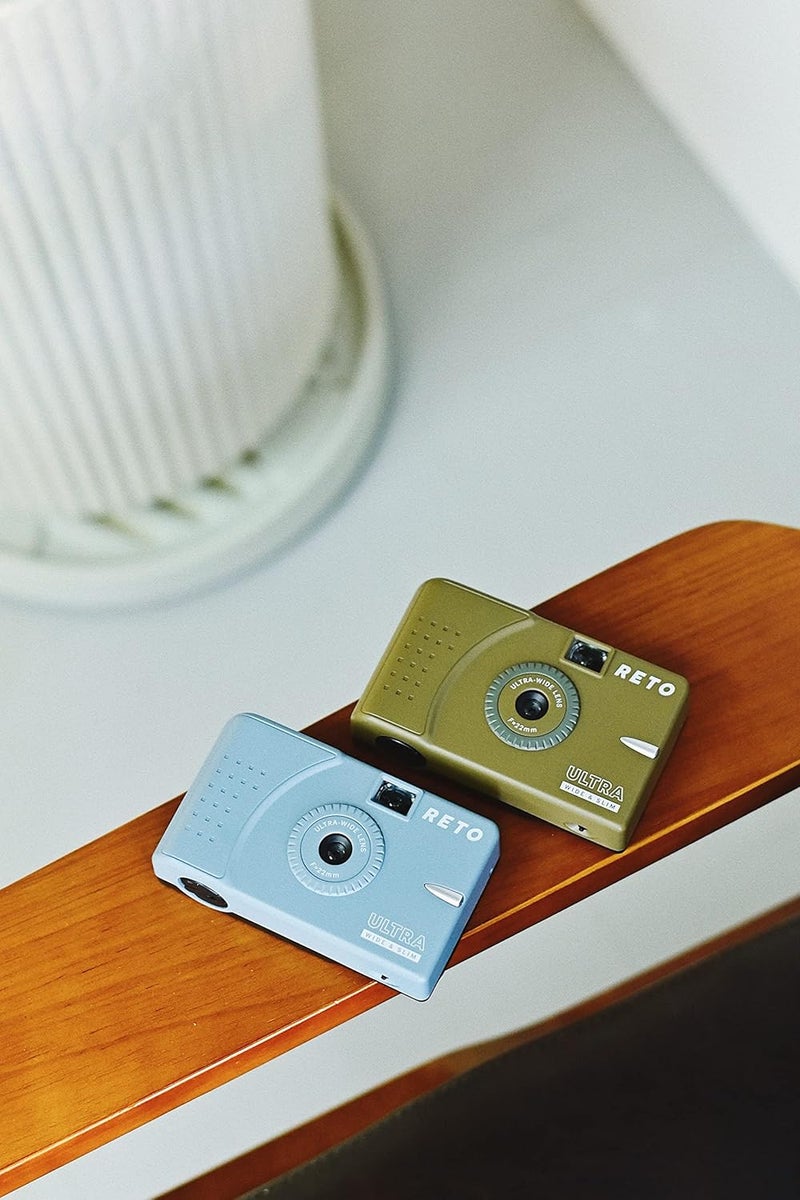 RETO Ultra Wide and Slim 35mm Reusable Daylight Film Camera - 22mm Wide Lens, Focus Free, Light Weight, Easy to Use (Olive) - Image 5